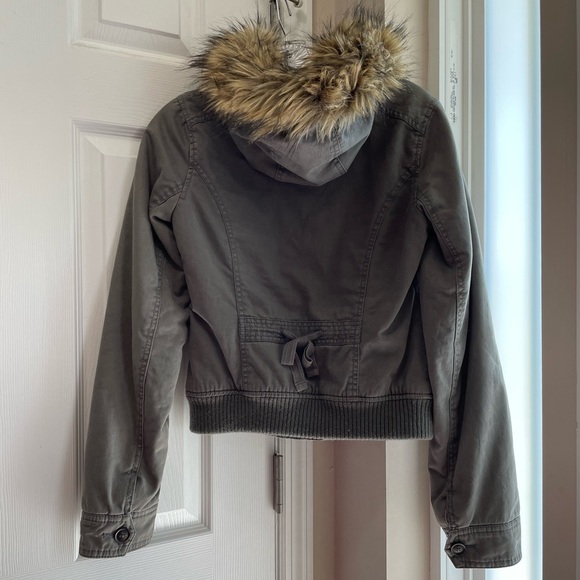 Hollister yet army gray jacket, Size Small (S) - Picture 9 of 10